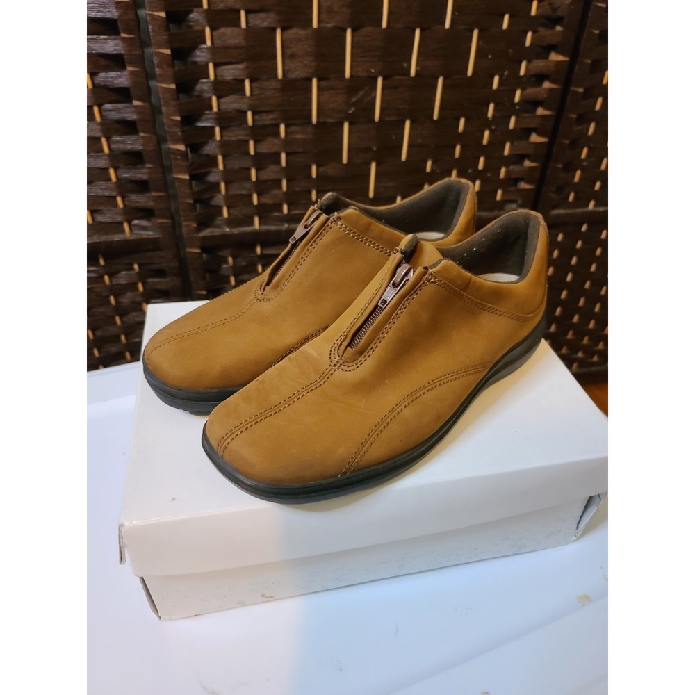 Earth Spirit Shoes Womens 9 Peni Slip On Brown Leather Round‎ Toe Low Comfort